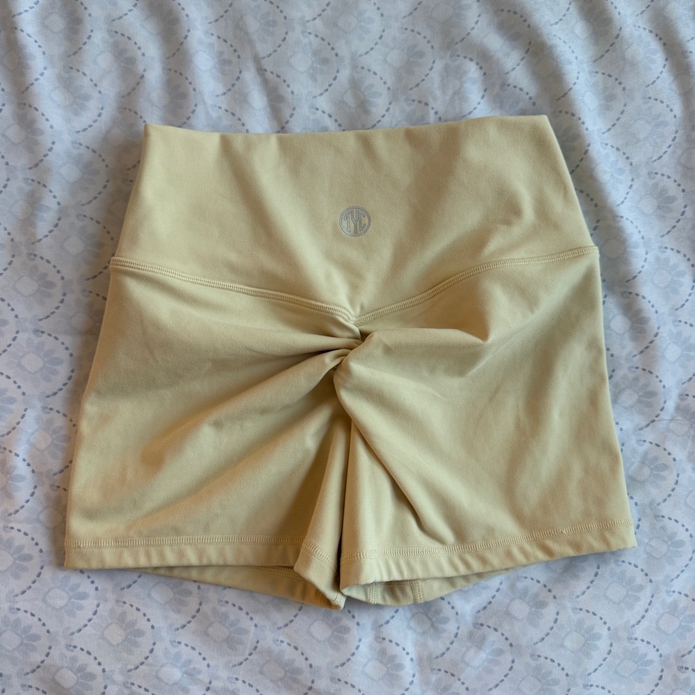 TYC Workout Shorts Scrunch Butter Yellow